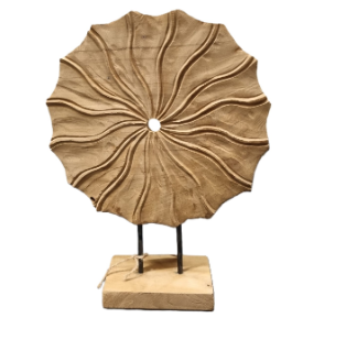 Slice carving on stand  S