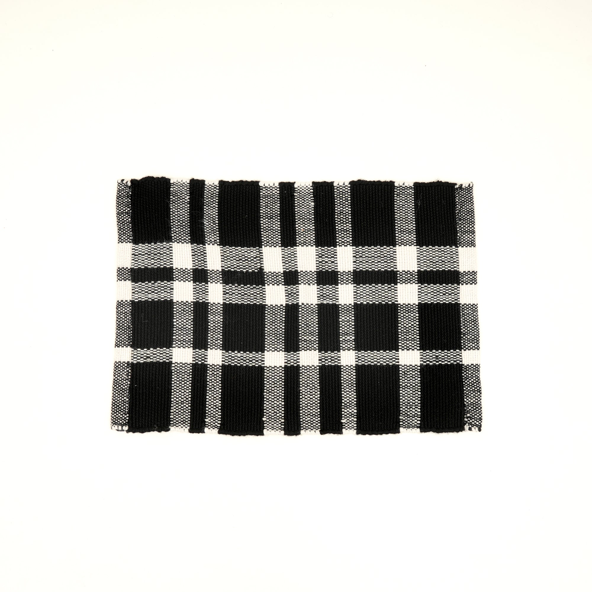 Charcoal Checker Placemat – Durable Polyester Table Mat for Dining and Kitchen