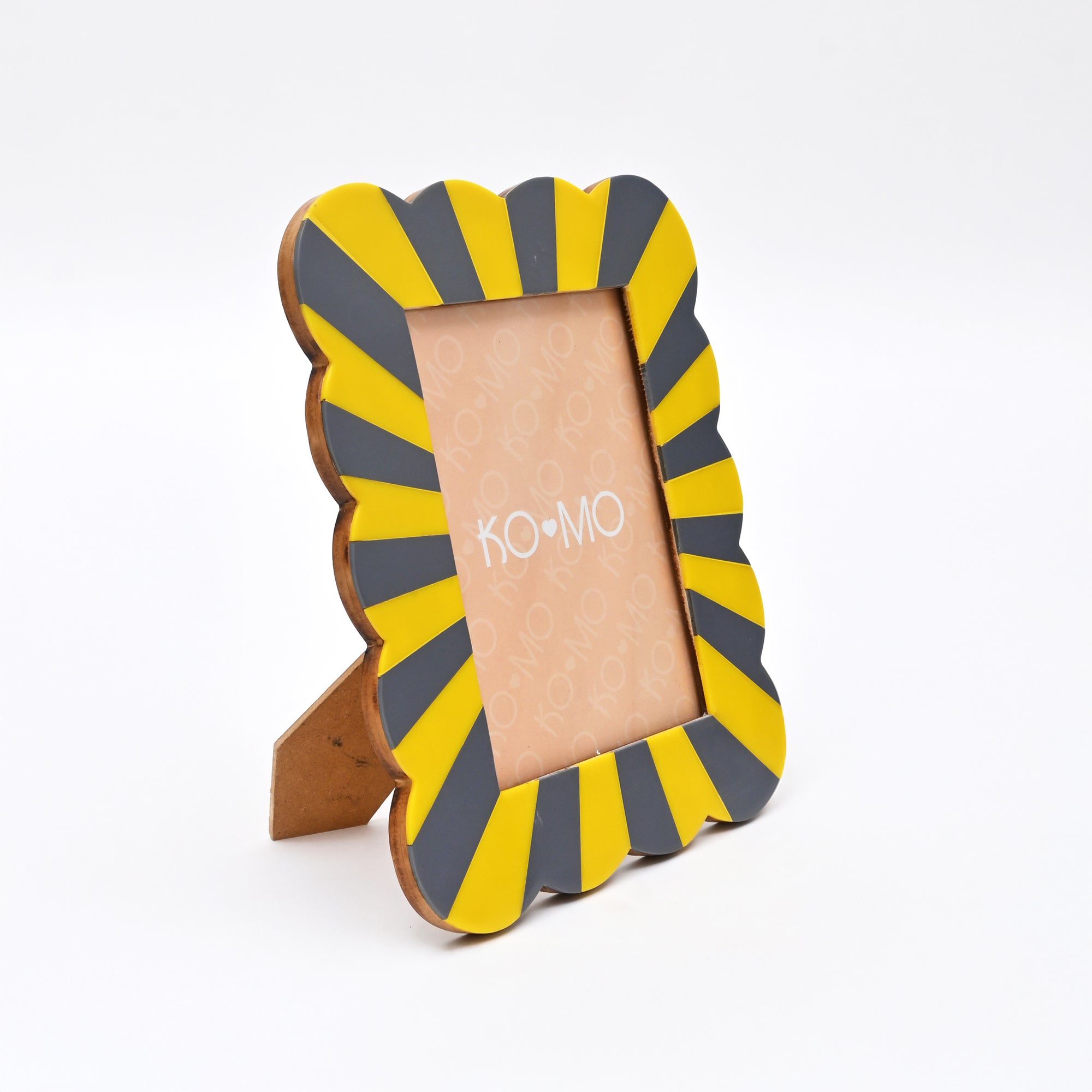 Yellow & Gray Scallop Photo Frame 5x7 Inch Resin Décor