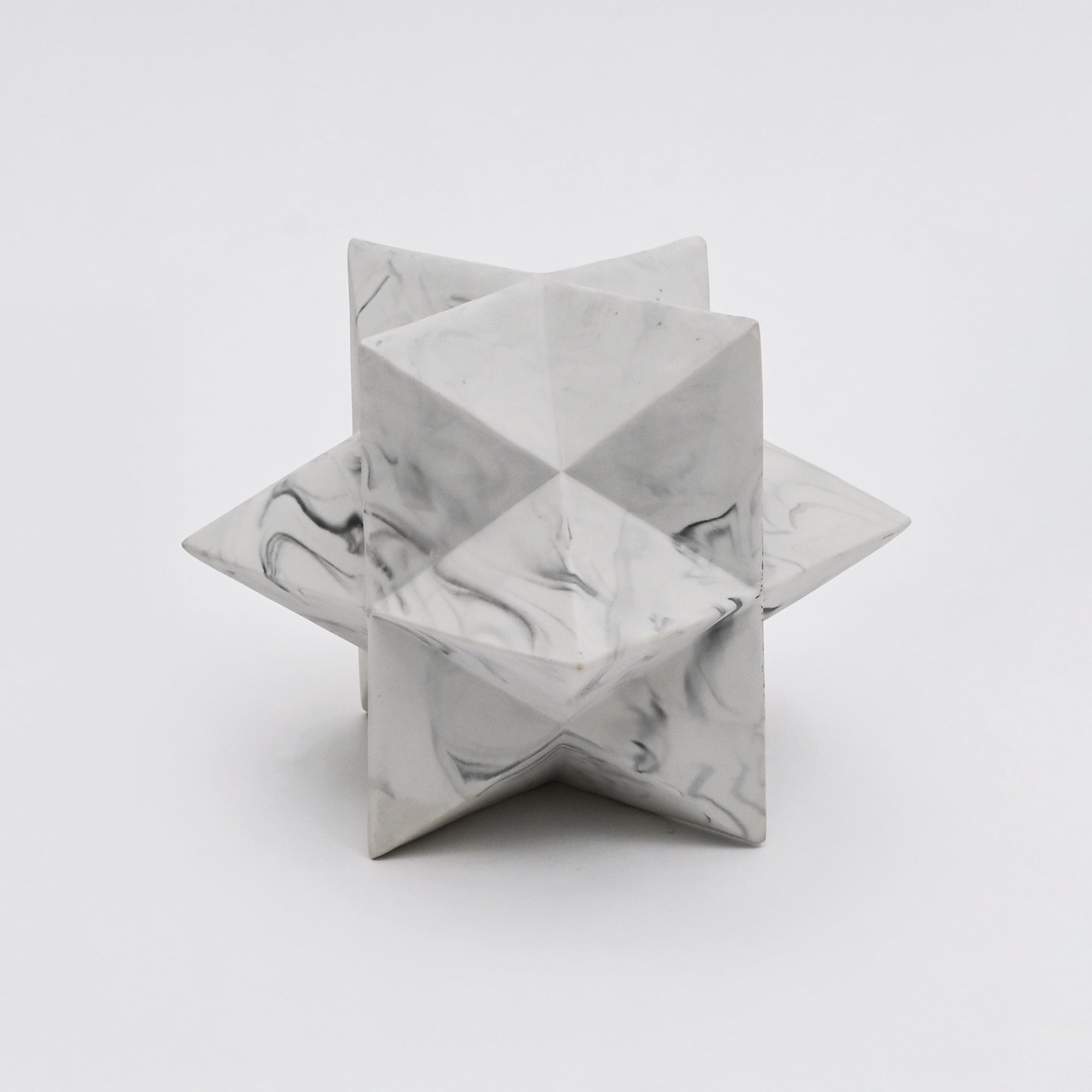 Modern Polyhedral Star Décor in White Glossy Polyresin