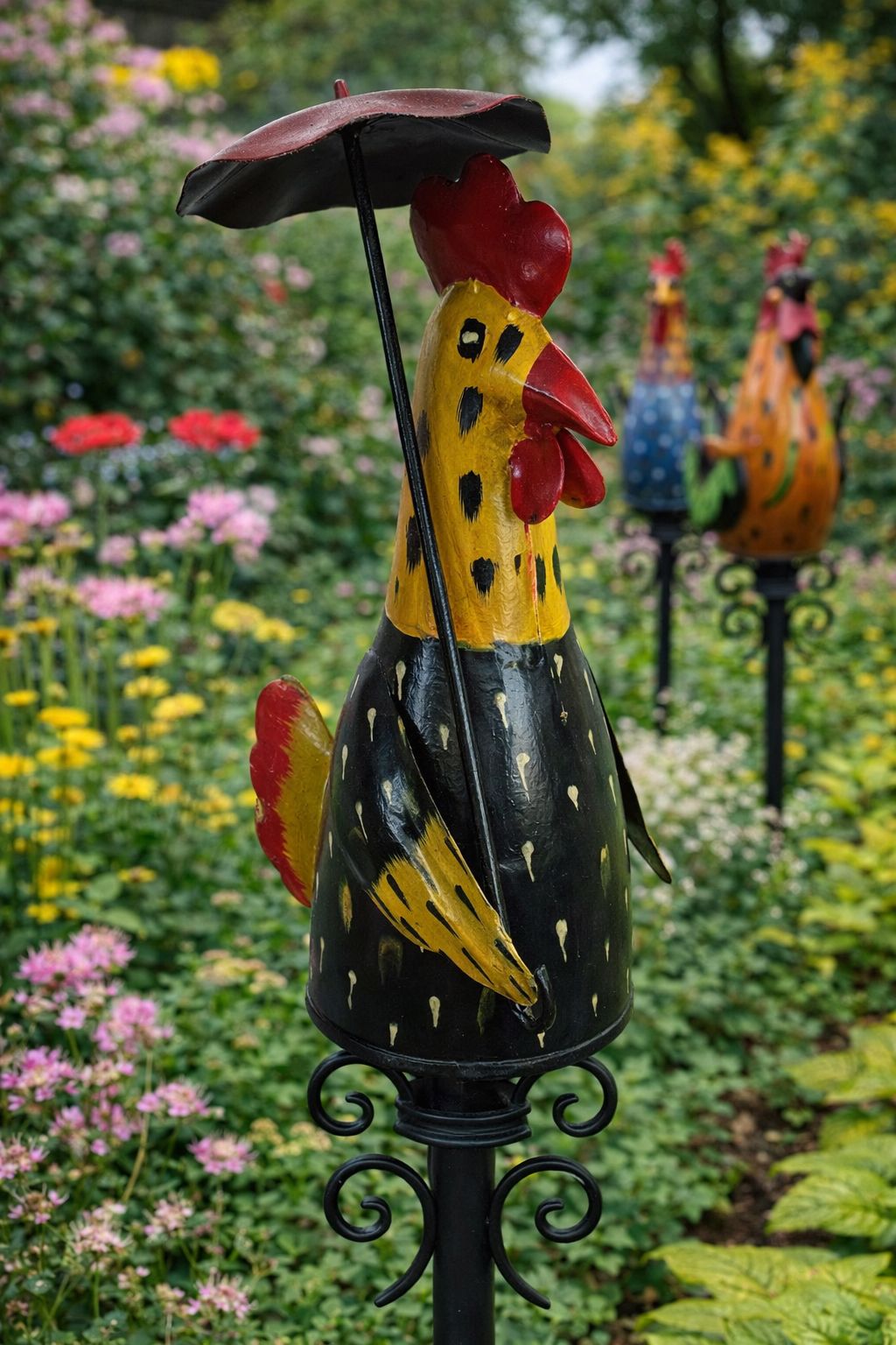 ARTICLE MADE OF IRON ROOSTER