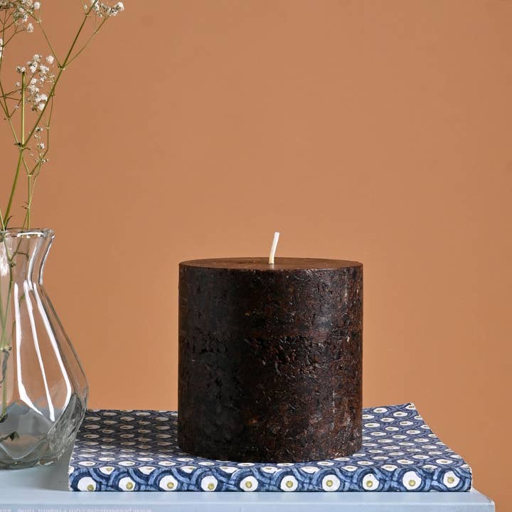 Myrrh & Amber Marble Pillar Candle – Bronze Collection | Handcrafted Marble Finish Wax Candle with Warm Resinous Fragrance | Luxurious Home Décor Accent